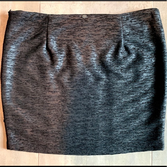 Guess mini skirt - Picture 4 of 6